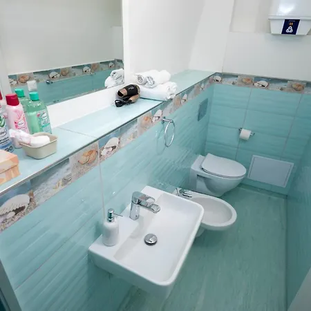 Alure Residences 8 & With Private Parking Centre - Square Banska Bystrica