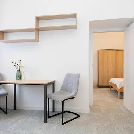 Alure Residences 8 & With Private Parking Centre - Square Banska Bystrica